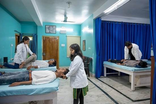 Luster Physio Patient Care at our physiotherapy clinic in Bhubaneswar